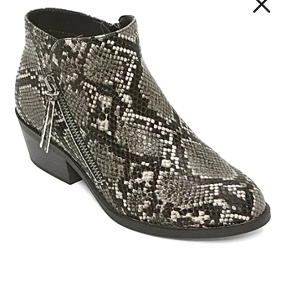 Arizona Jean Co Cadman Ankle Booties - Picture 3 of 8